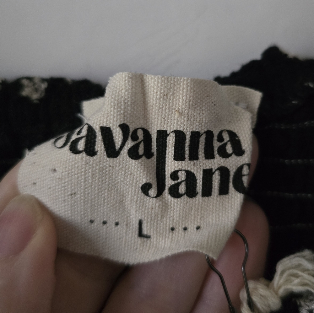 Savanna Jane Embroidered Smocked Tank Top Large NWT New - Picture 6 of 7